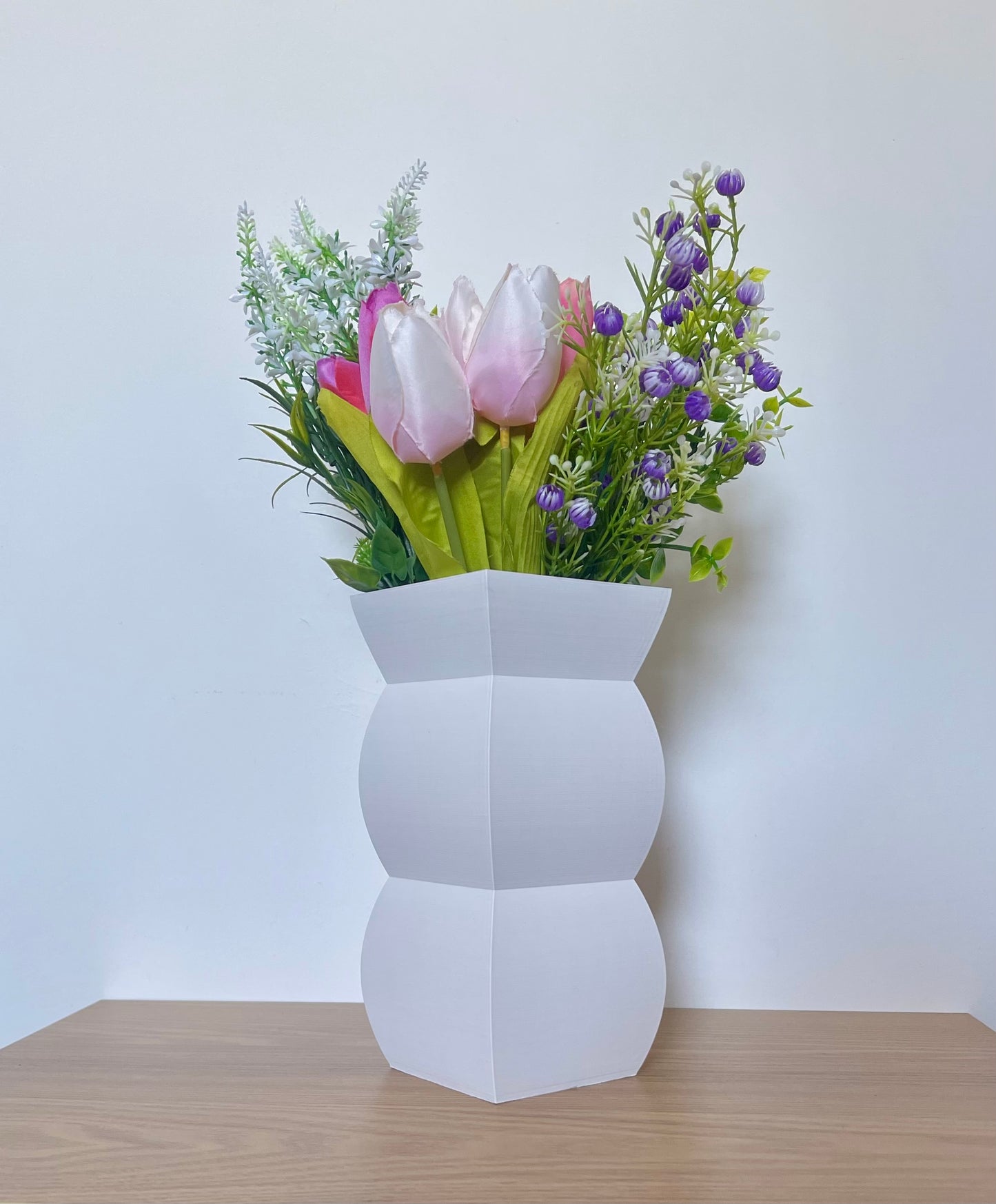 Stylish Modern 3D Printed Vase – Geometric Design Decorative Flower Holder, Minimal Home and Desk Decoration. Unique Housewarming Gifts