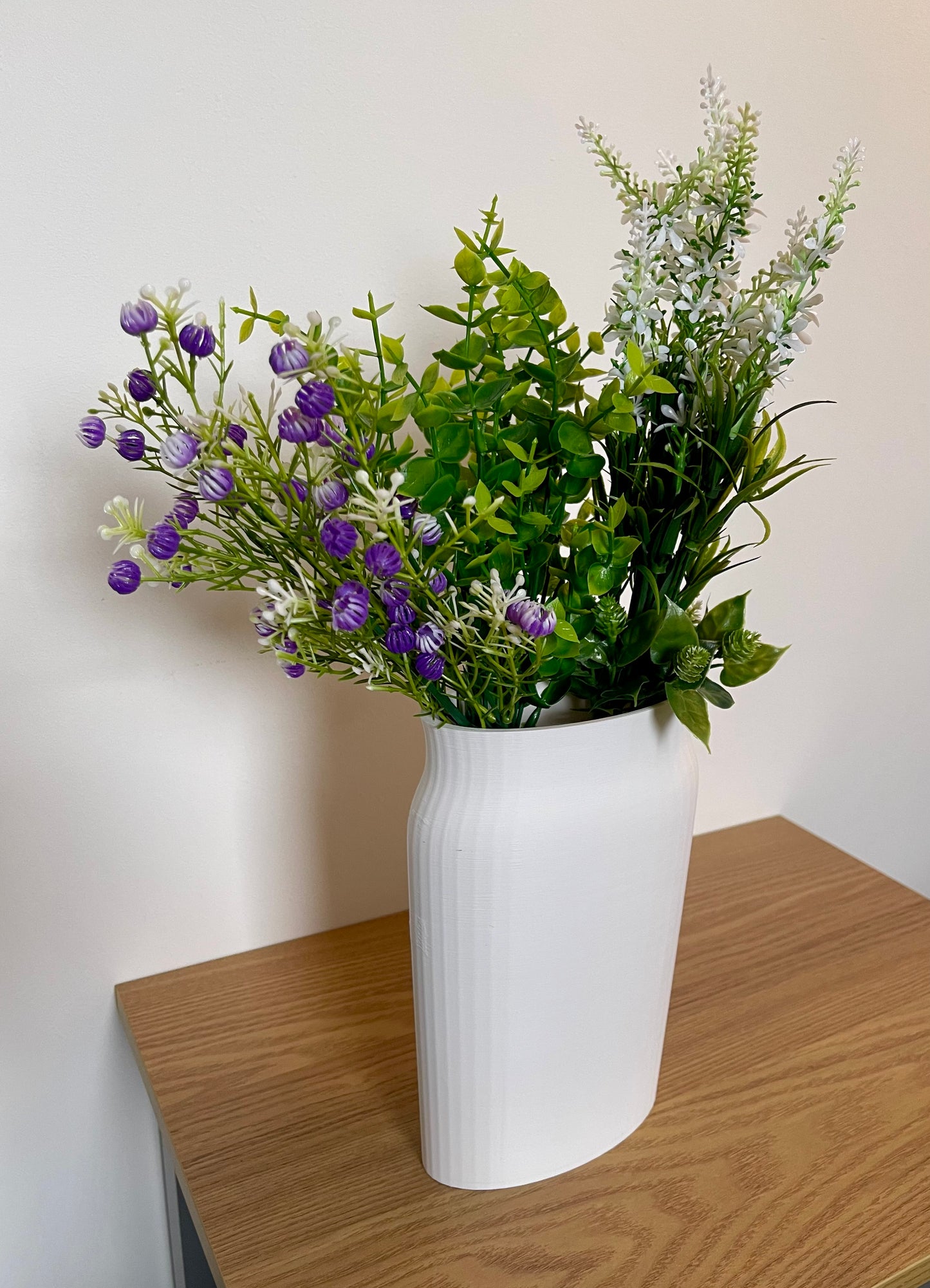 Contemporary 3D Printed Vase – Sleek Modern Design for Faux Flowers – Decorative Minimalist Home & Desk Ornament – Flared Lip Scandi Vase