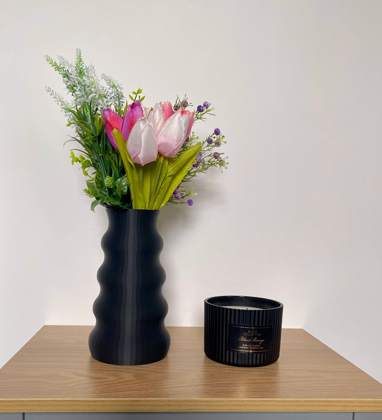 Modern 3DPrinted Vase – Minimalist Wavy Decorative Vase for Faux Flowers & Home Décor Accent, Rippled Vase Gift, Home Mantlepeice, Housewarm