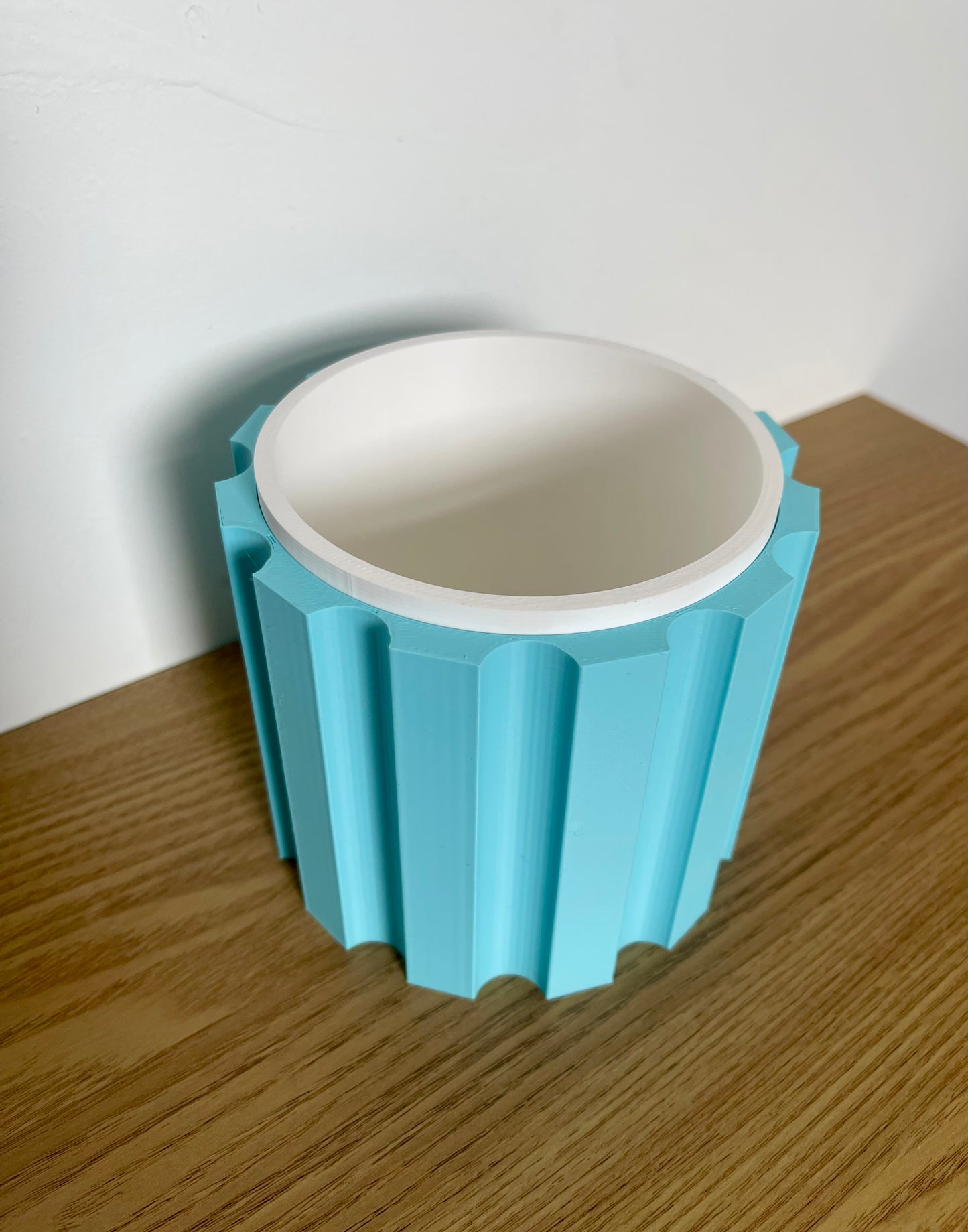 Modern 3D Printed Plant Pot with Interchangeable Sleeve, Custom Colour Indoor Planter, Modern Home Decor, Drip Tray Access, Succulent Pots