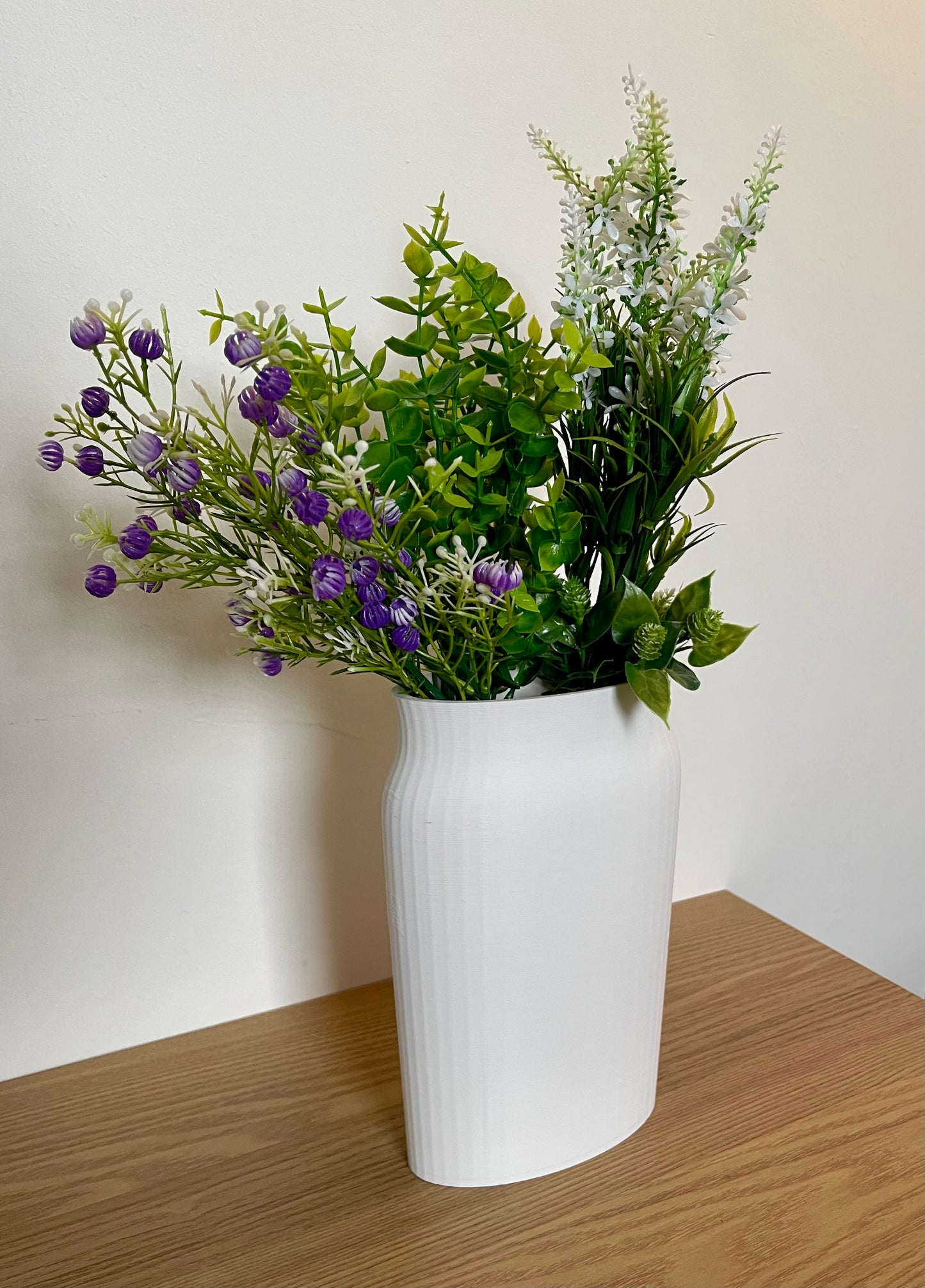 Contemporary 3D Printed Vase – Sleek Modern Design for Faux Flowers – Decorative Minimalist Home & Desk Ornament – Flared Lip Scandi Vase
