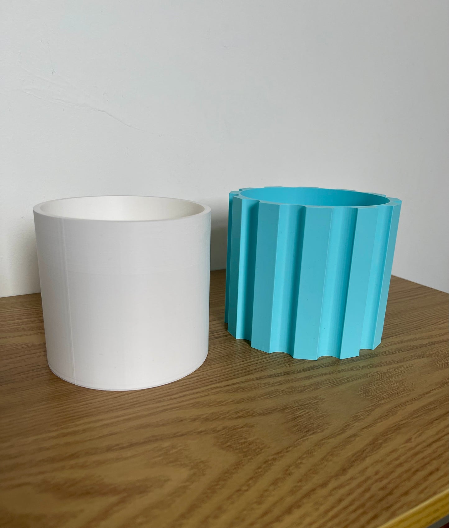 Modern 3D Printed Plant Pot with Interchangeable Sleeve, Custom Colour Indoor Planter, Modern Home Decor, Drip Tray Access, Succulent Pots