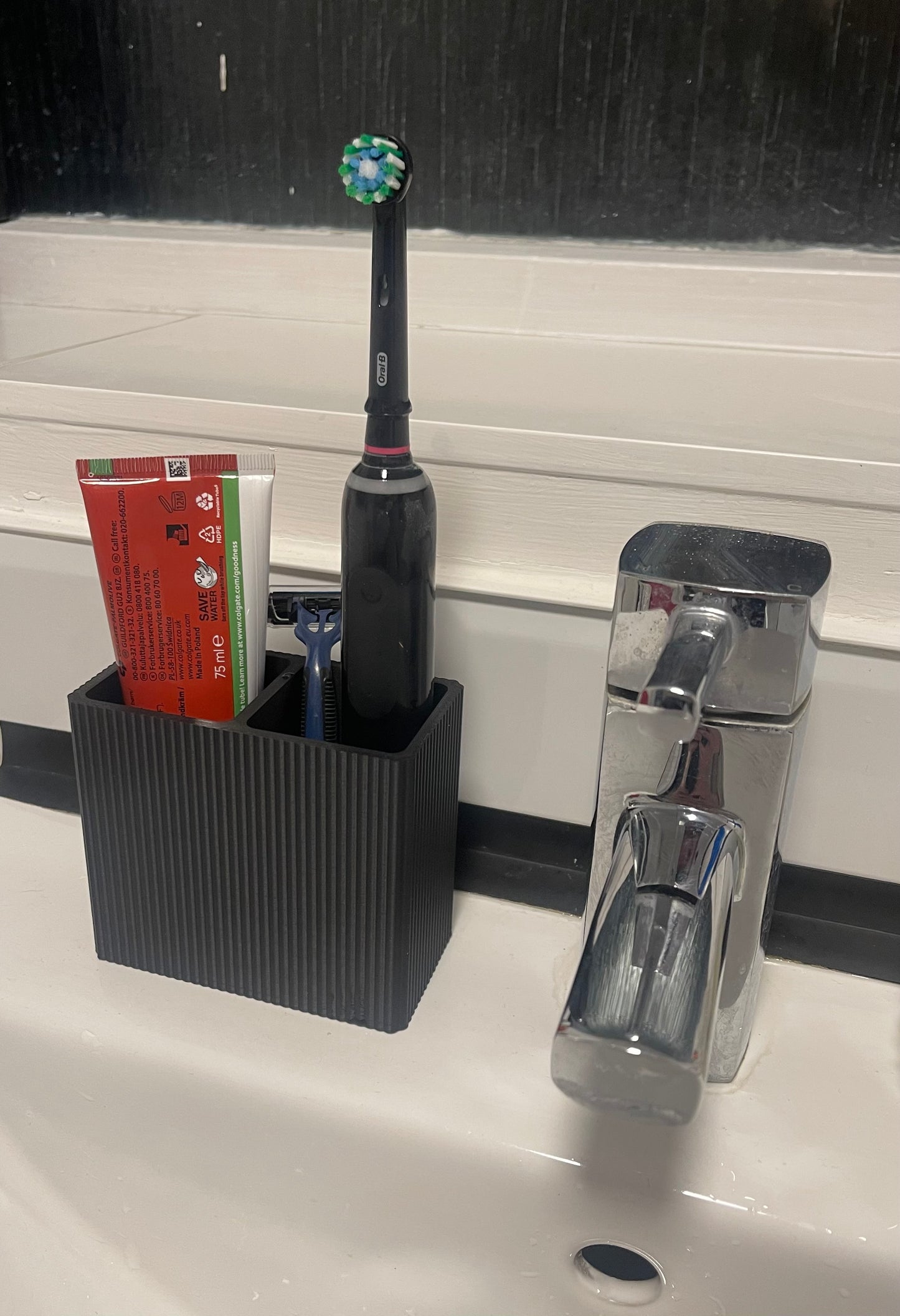 Unique Toothbrush Organizer for Modern Bathroom Design - Toothbrush Storage Solution | 3D Printed Holder | Decorative Sink | Toothpaste Storage