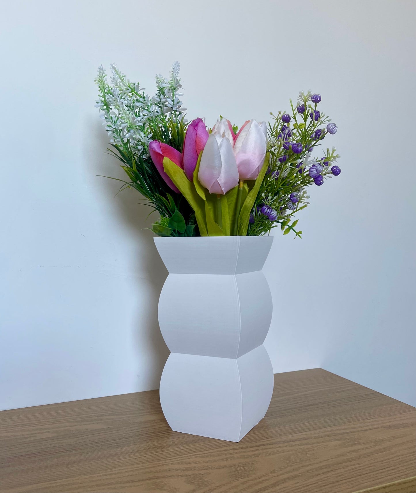 Stylish Modern 3D Printed Vase – Geometric Design Decorative Flower Holder, Minimal Home and Desk Decoration. Unique Housewarming Gifts