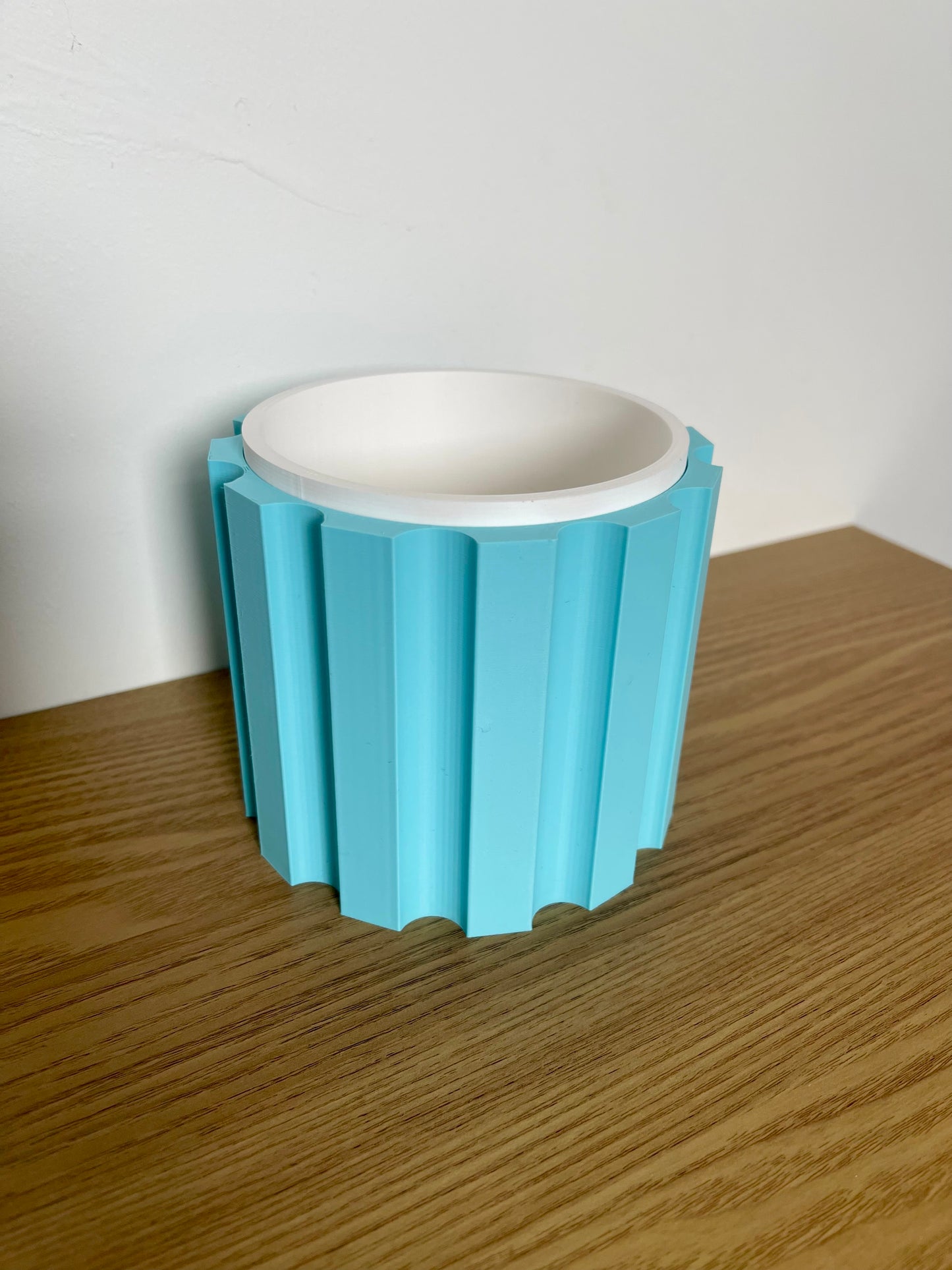 Modern 3D Printed Plant Pot with Interchangeable Sleeve, Custom Colour Indoor Planter, Modern Home Decor, Drip Tray Access, Succulent Pots