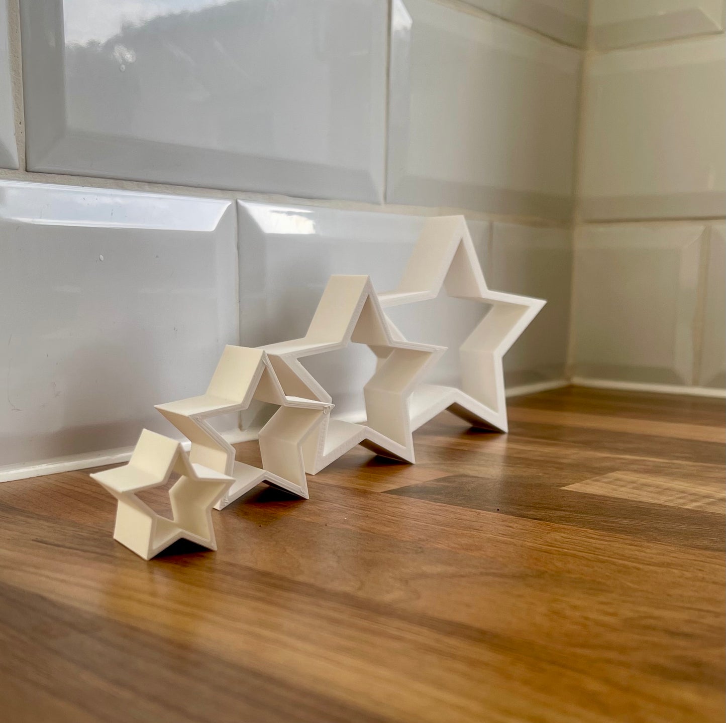White Star Ornament Set – 3D Printed Christmas Decorations for Mantel or Shelf