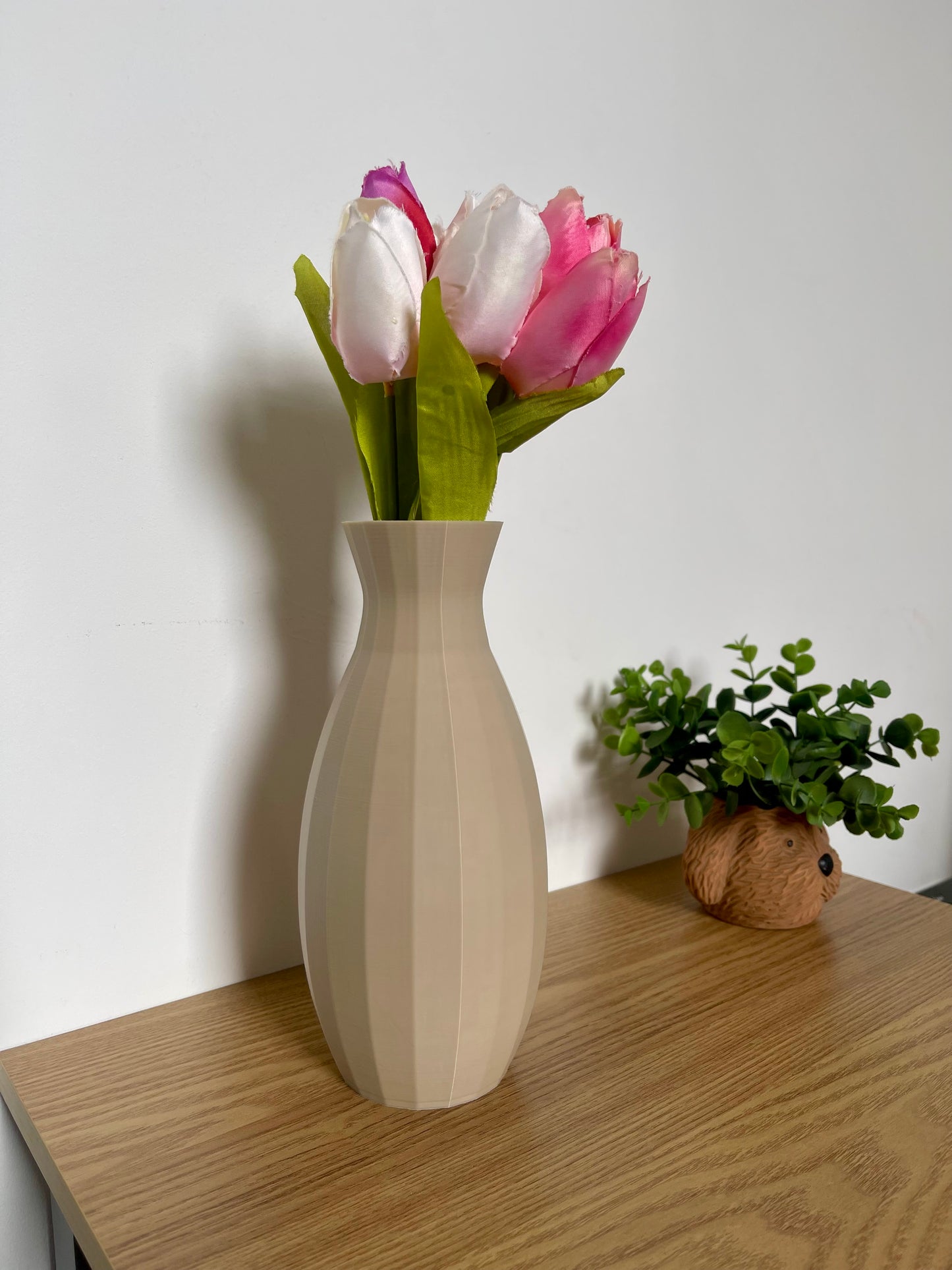 3D Printed Minimalist Vase – Ideal for Fresh Flowers or Faux Stems