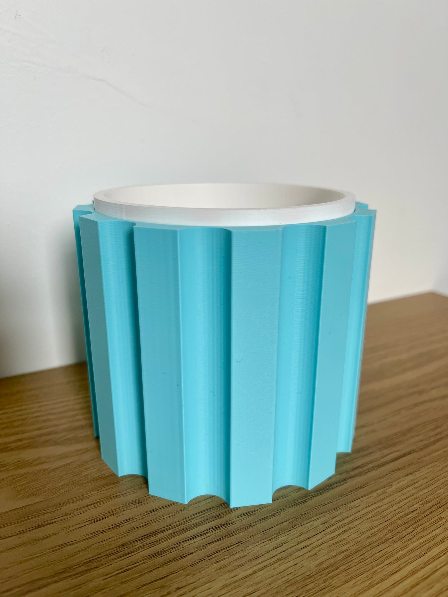 Modern 3D Printed Plant Pot with Interchangeable Sleeve, Custom Colour Indoor Planter, Modern Home Decor, Drip Tray Access, Succulent Pots