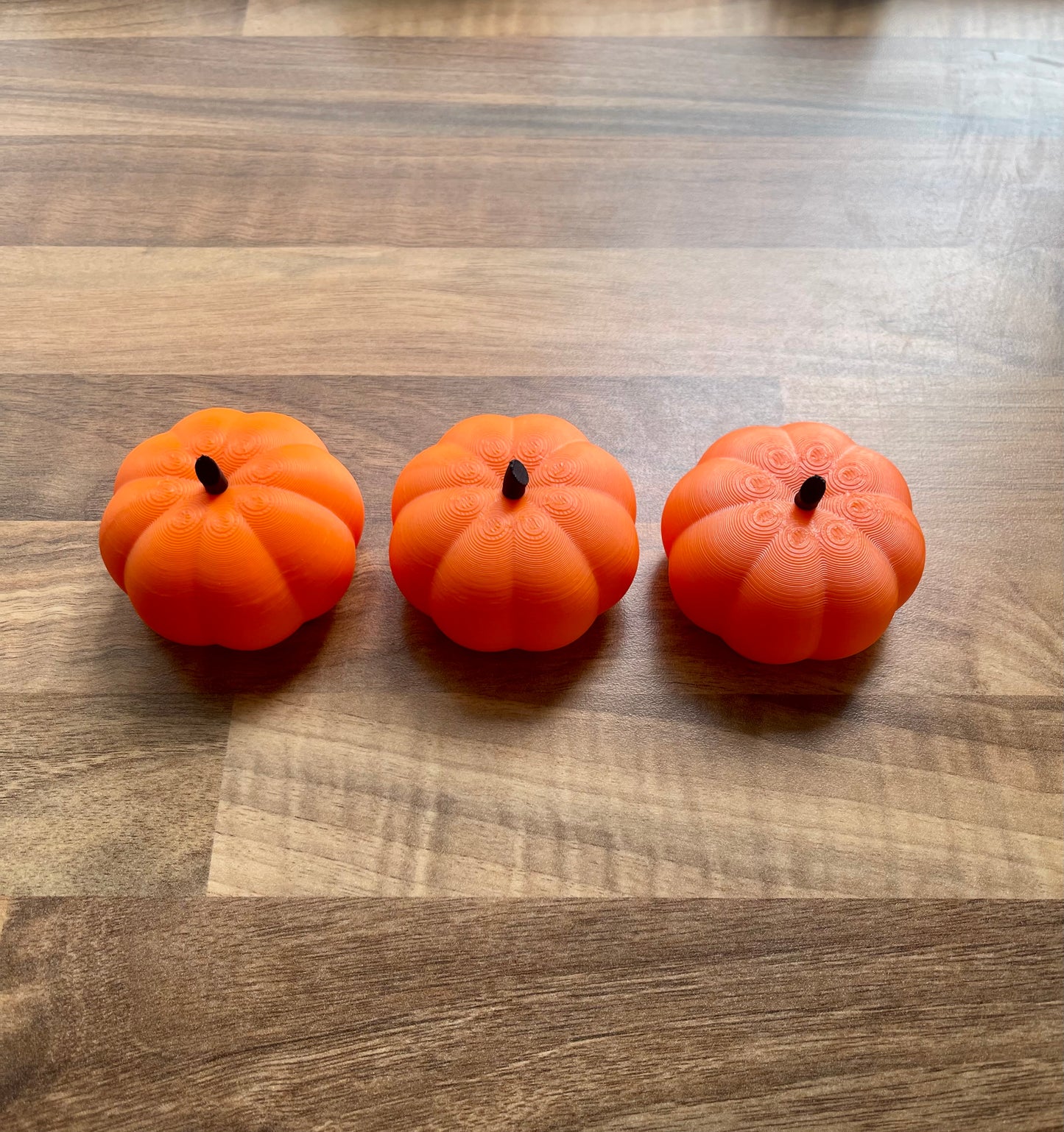 Set of 3 Mini Pumpkins – 3D Printed Autumn Decorations, Fall Home Decor & Halloween Party Accessories, Autumn Table Centerpeice, Kids Party