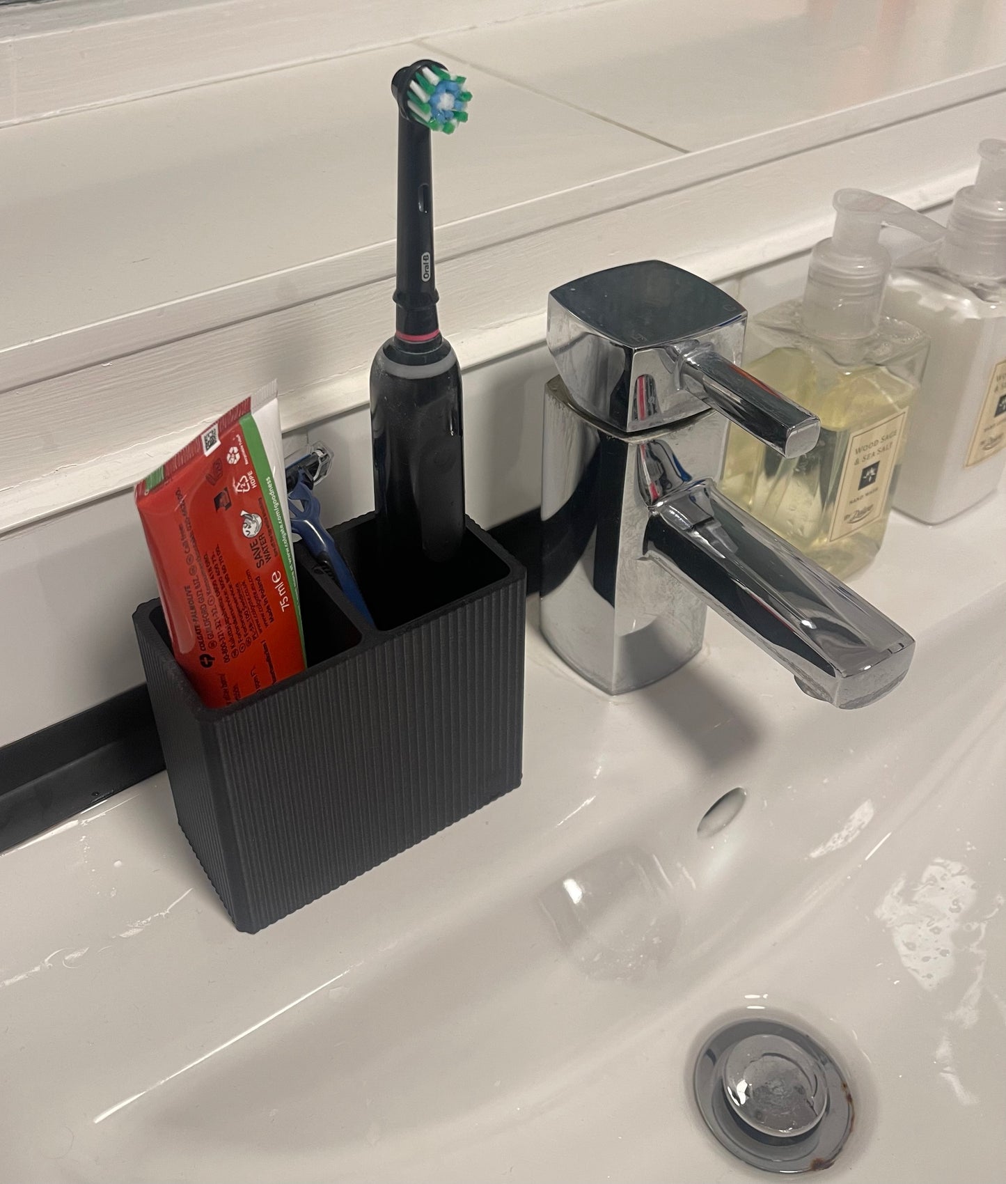 Unique Toothbrush Organizer for Modern Bathroom Design - Toothbrush Storage Solution | 3D Printed Holder | Decorative Sink | Toothpaste Storage