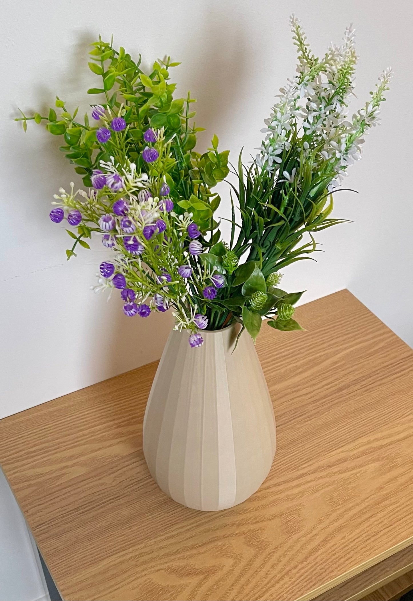 Unique 3D Printed Vase – Elegant Minimal Home Decoration – Tall Faux Flower Holder – Modern Style, Made to Order – Contemporary Design Peice