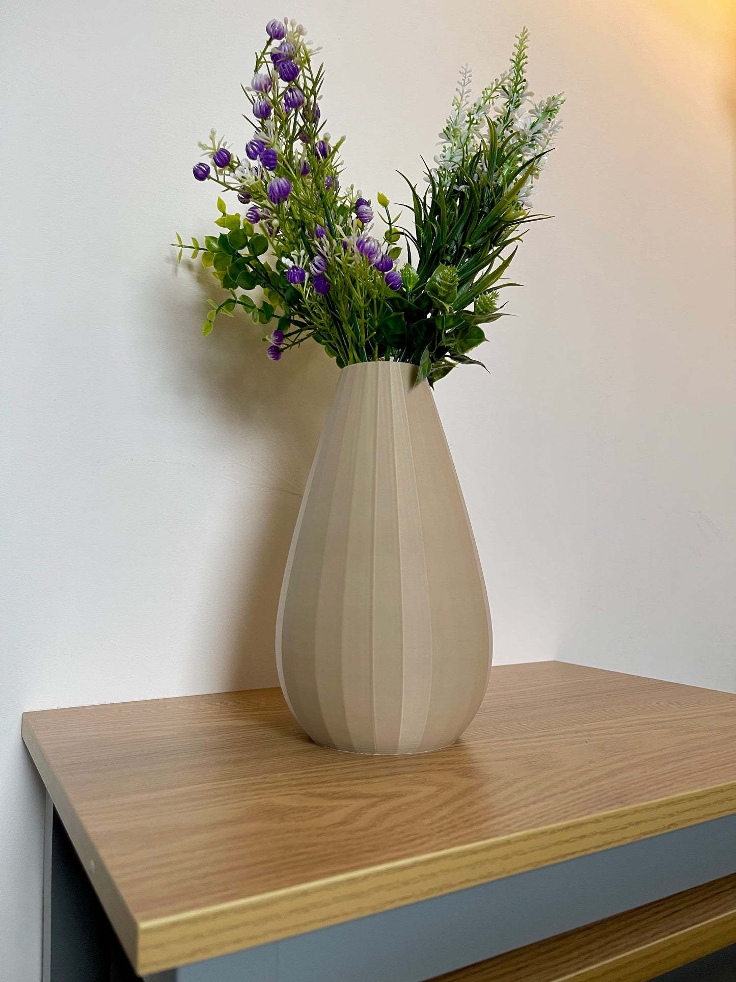 Unique 3D Printed Vase – Elegant Minimal Home Decoration – Tall Faux Flower Holder – Modern Style, Made to Order – Contemporary Design Peice