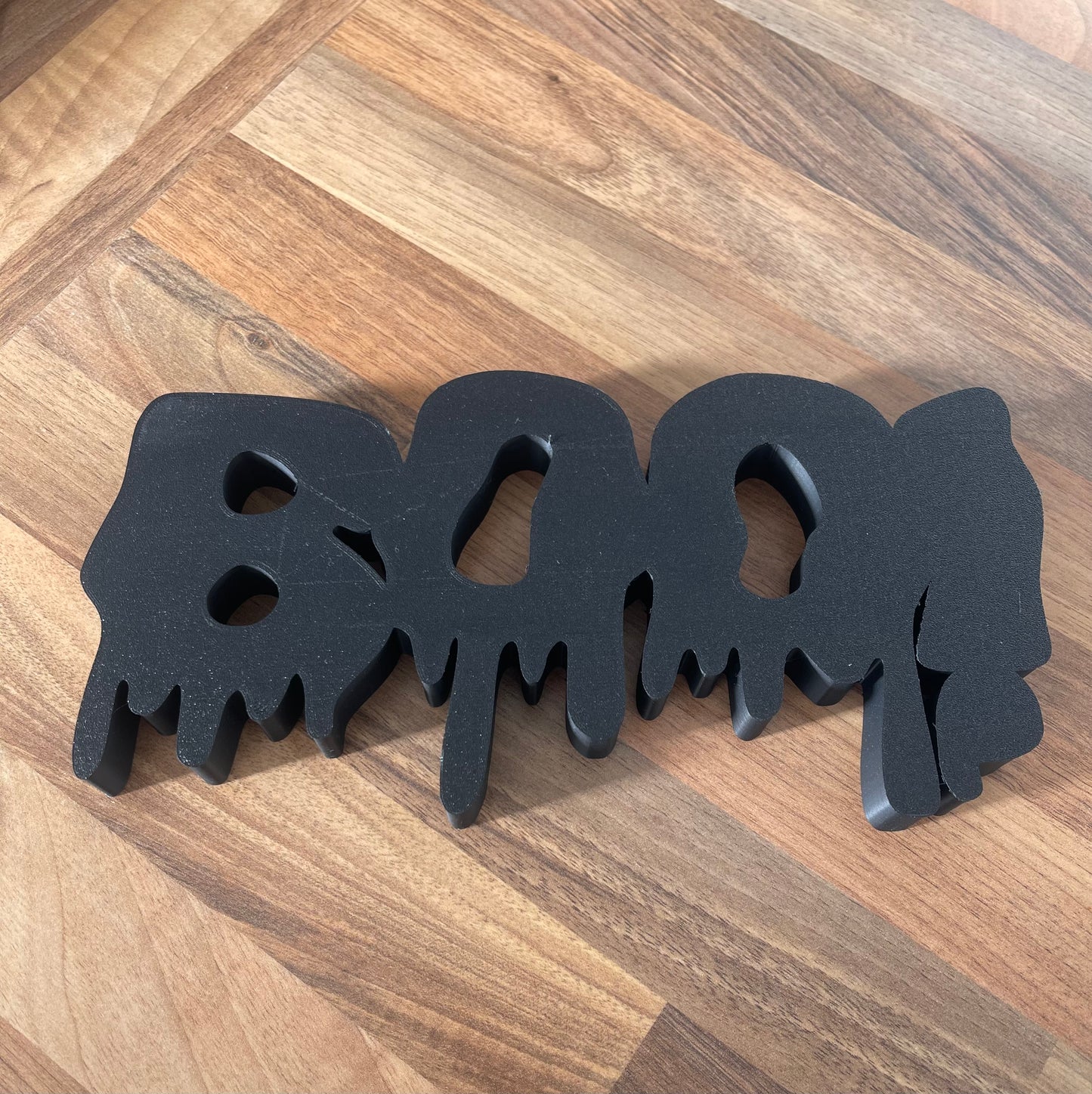 Spooky BOO Sign – Halloween Home Decor, 3D Printed Dripping Letters Ornament, Spooky Party Prop, Scary Text Stand, Kids Party Ornament