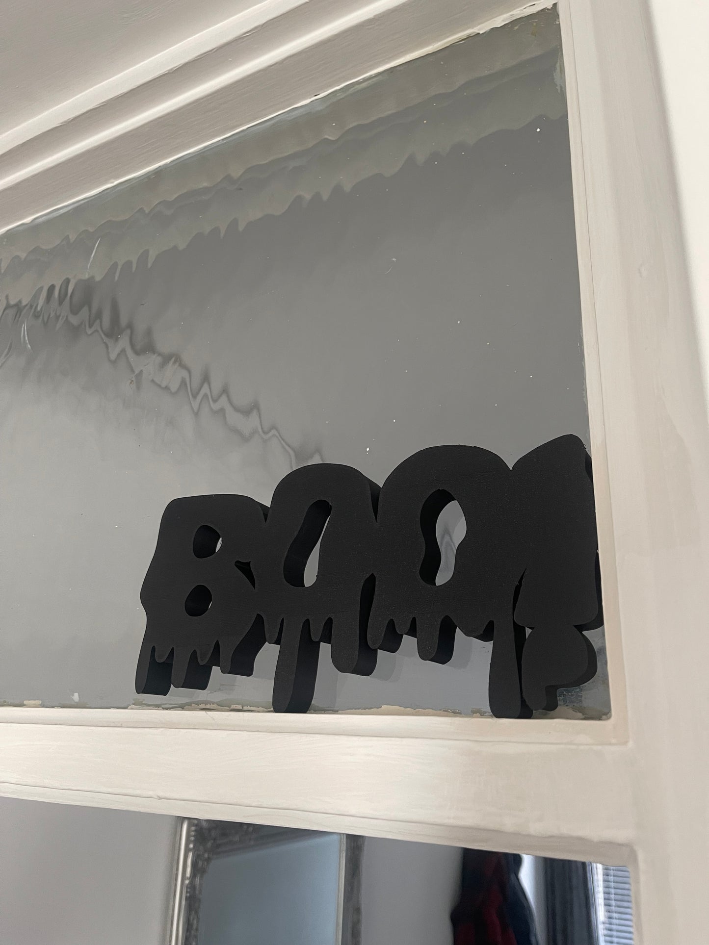 Spooky BOO Sign – Halloween Home Decor, 3D Printed Dripping Letters Ornament, Spooky Party Prop, Scary Text Stand, Kids Party Ornament