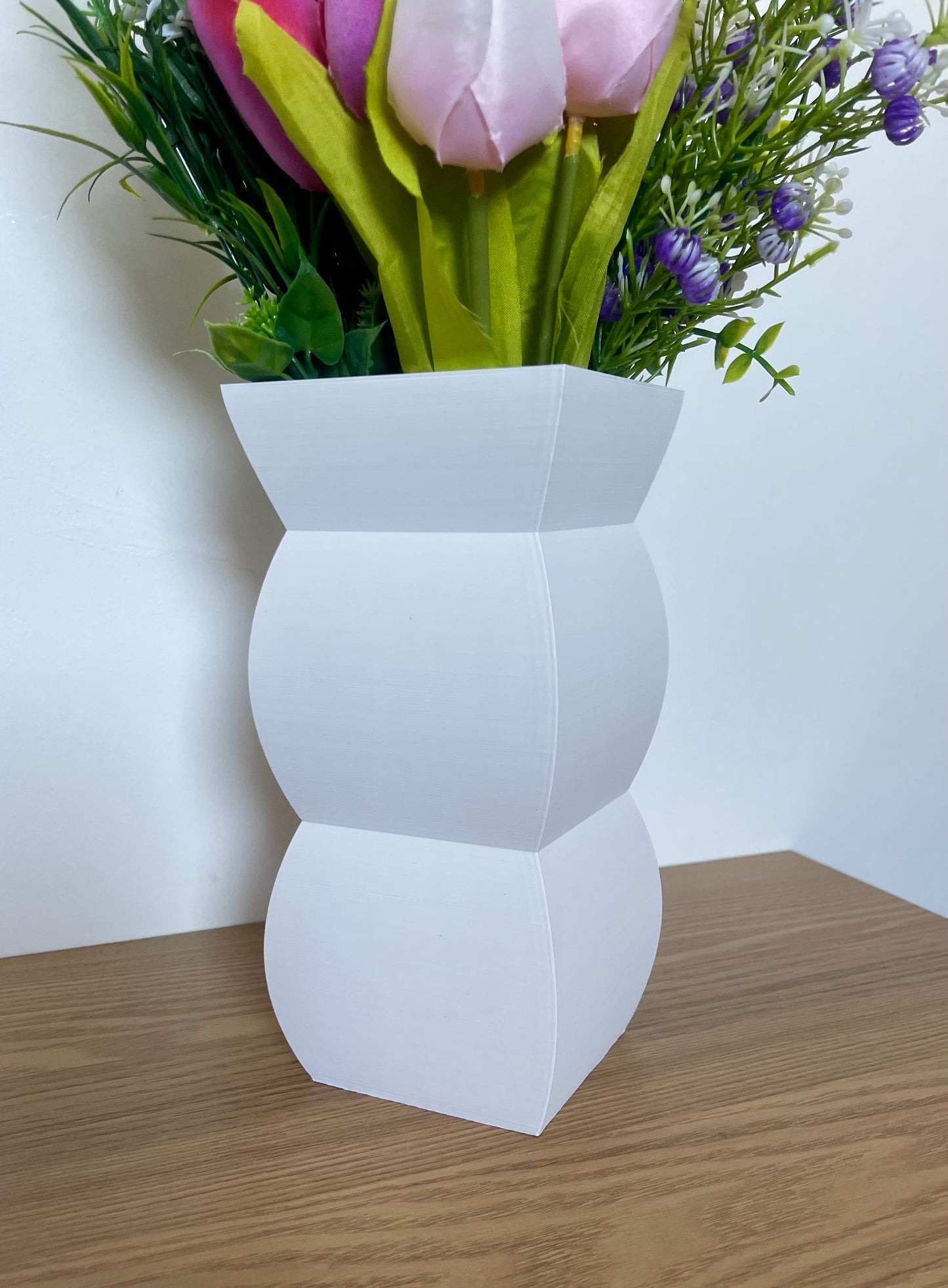Stylish Modern 3D Printed Vase – Geometric Design Decorative Flower Holder, Minimal Home and Desk Decoration. Unique Housewarming Gifts
