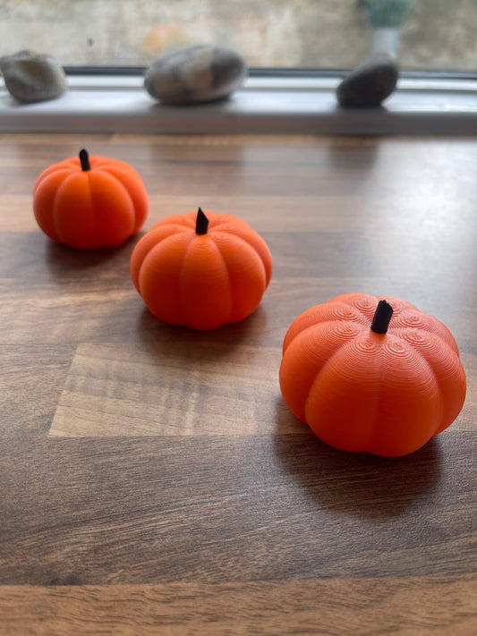 Set of 3 Mini Pumpkins – 3D Printed Autumn Decorations, Fall Home Decor & Halloween Party Accessories, Autumn Table Centerpeice, Kids Party