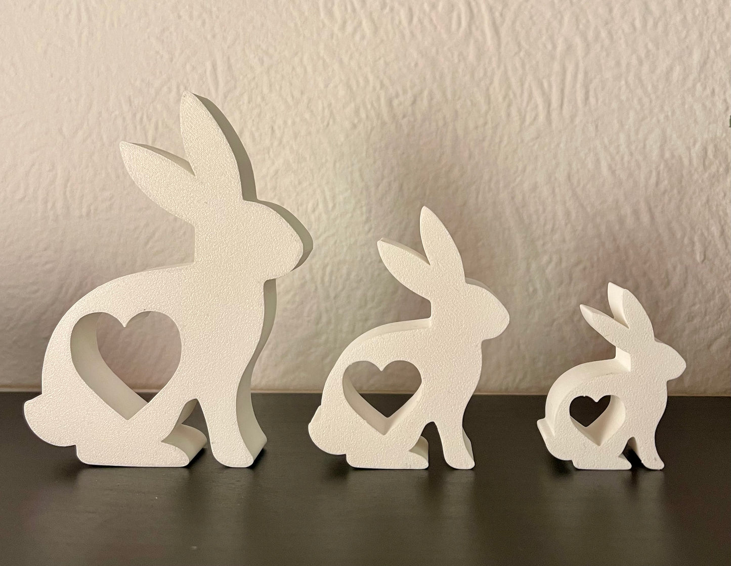 3D Printed Bunny Family Decor – Minimalist Rabbit Shelf Set with Heart Cutouts – Easter, Nursery or Spring Decoration