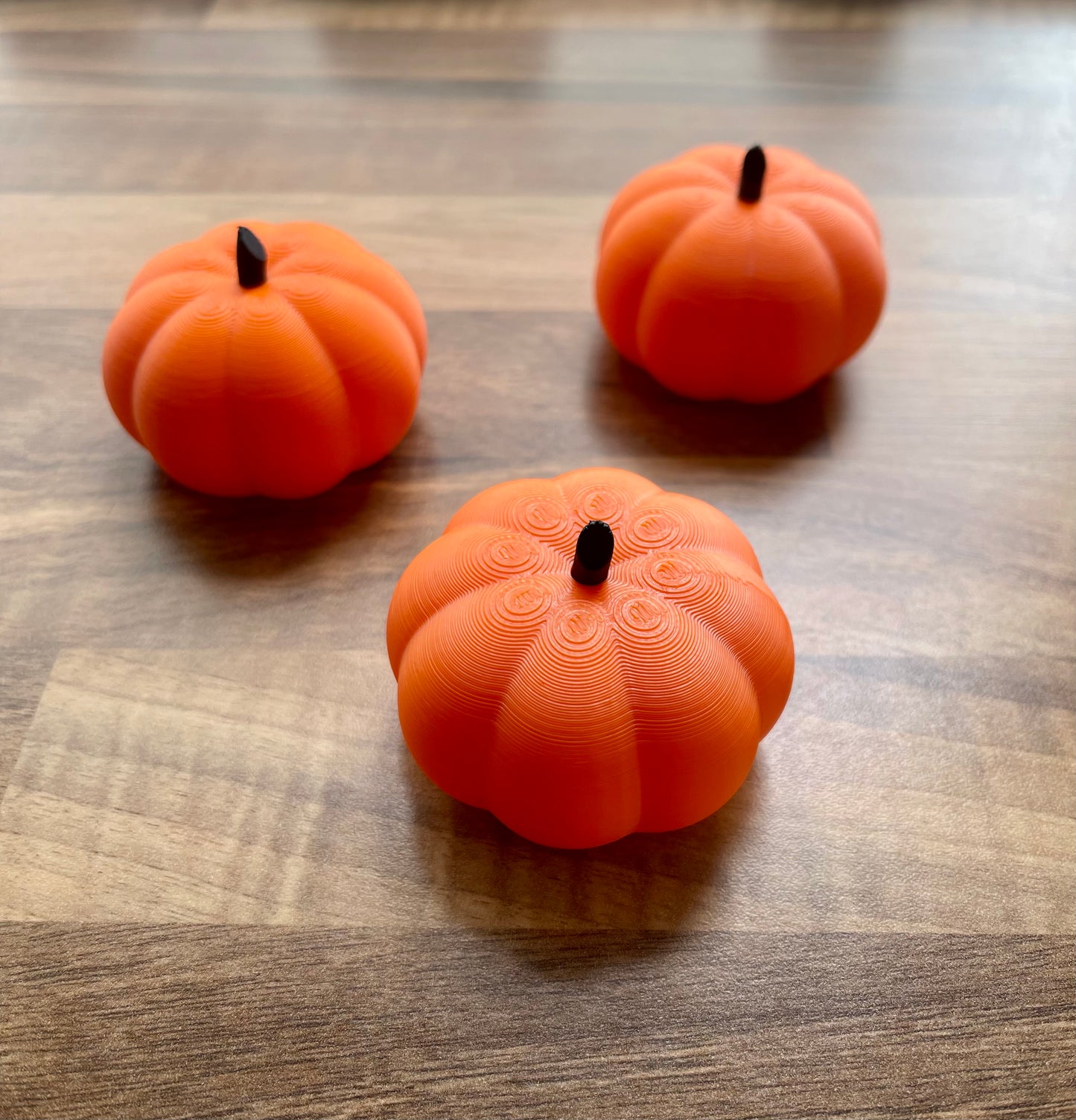 Set of 3 Mini Pumpkins – 3D Printed Autumn Decorations, Fall Home Decor & Halloween Party Accessories, Autumn Table Centerpeice, Kids Party