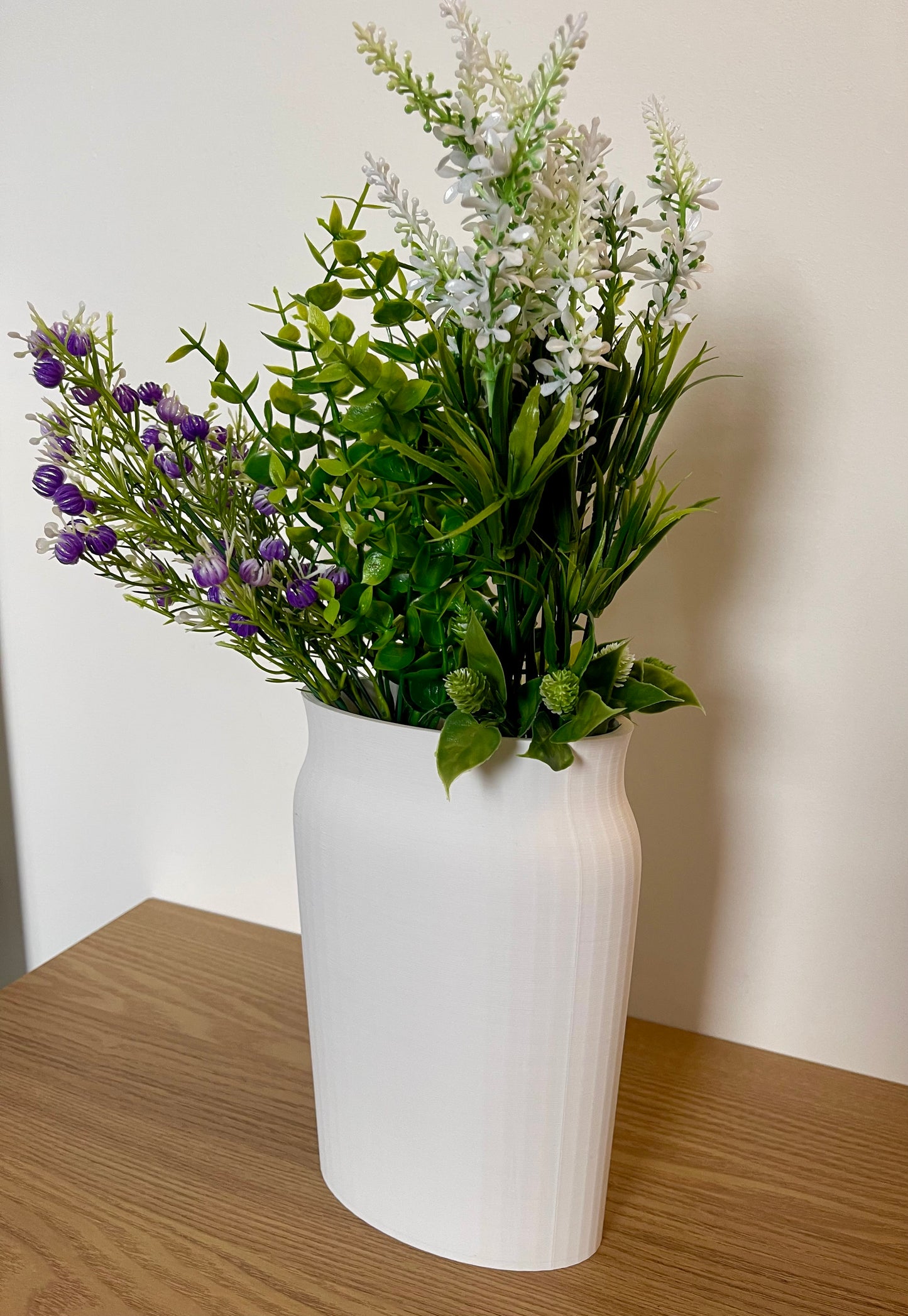 Contemporary 3D Printed Vase – Sleek Modern Design for Faux Flowers – Decorative Minimalist Home & Desk Ornament – Flared Lip Scandi Vase