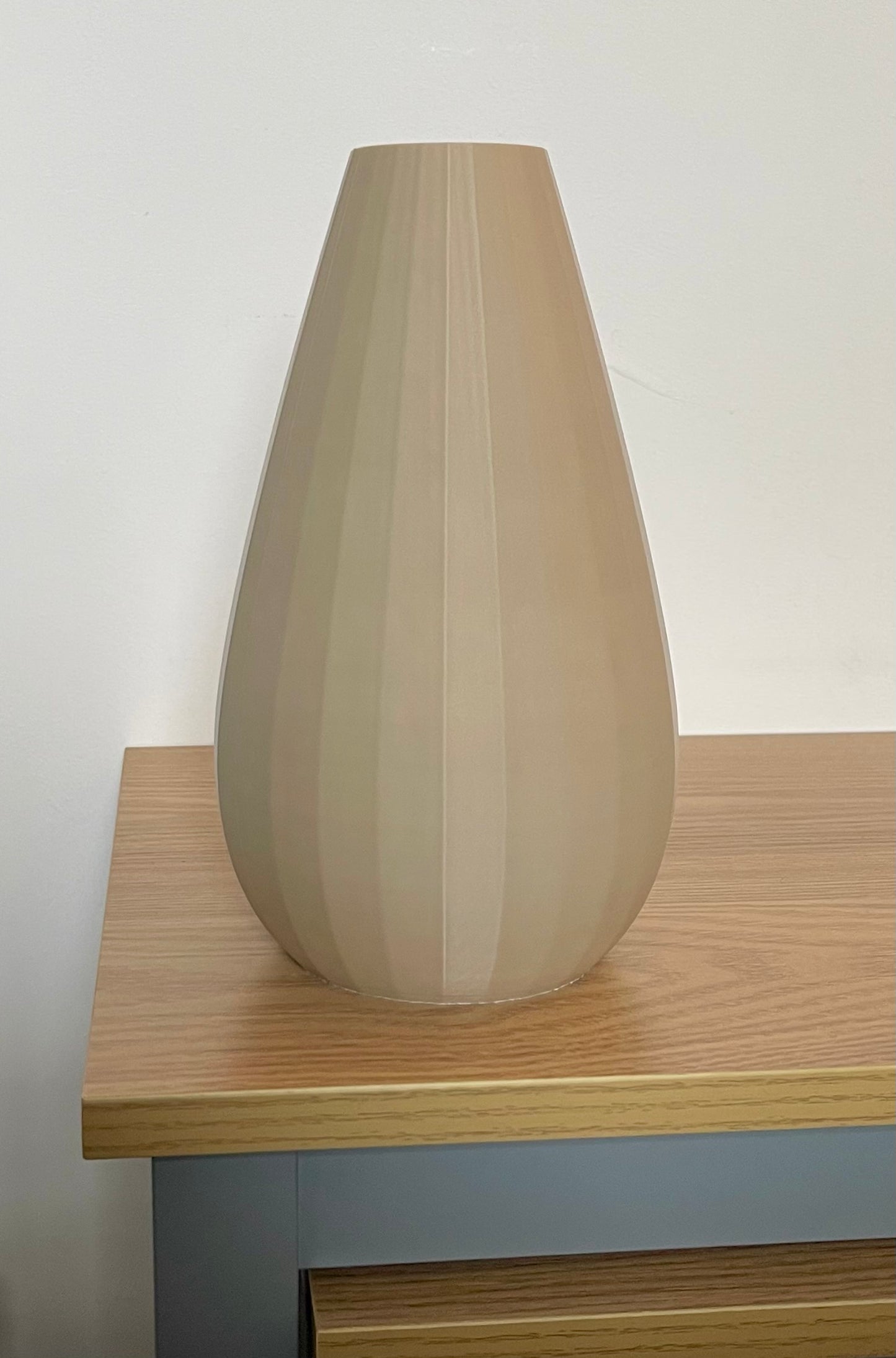 Unique 3D Printed Vase – Elegant Minimal Home Decoration – Tall Faux Flower Holder – Modern Style, Made to Order – Contemporary Design Peice
