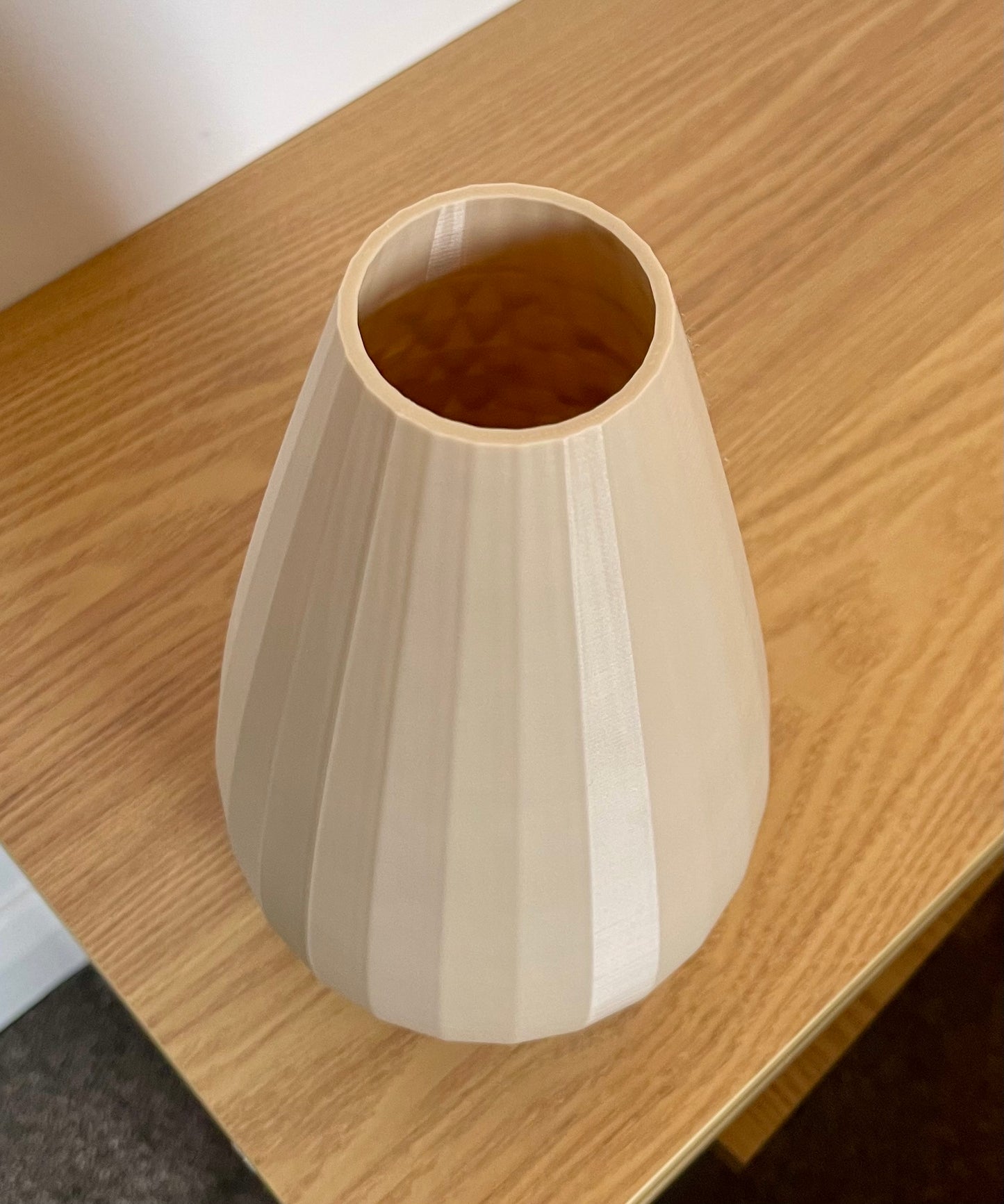 Unique 3D Printed Vase – Elegant Minimal Home Decoration – Tall Faux Flower Holder – Modern Style, Made to Order – Contemporary Design Peice